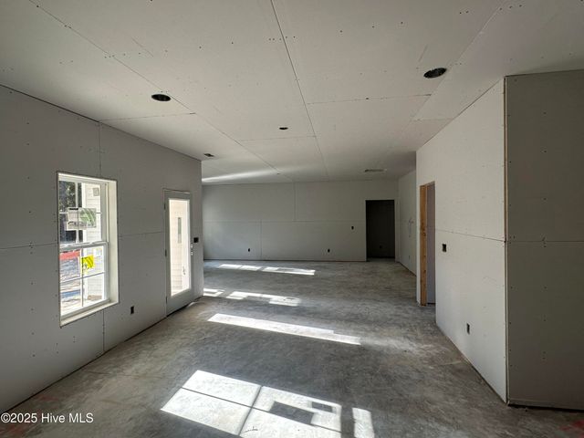 34 S Shamrock Drive, Foxfire Village, NC 27281