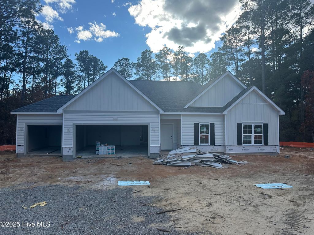 34 S Shamrock Drive, Foxfire Village, NC 27281