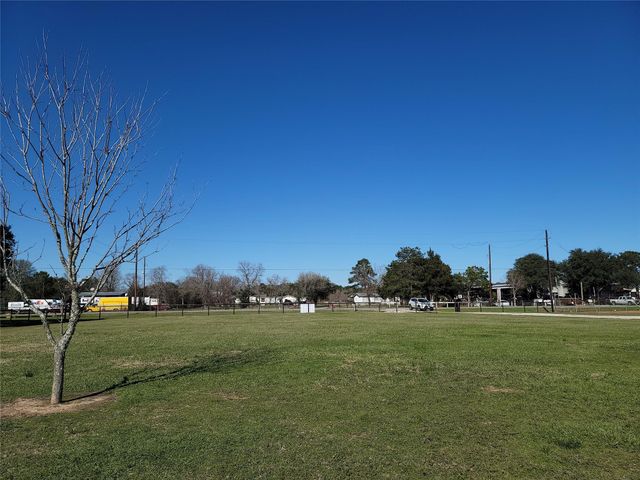 28302 Piney Corners, Waller, TX 77484