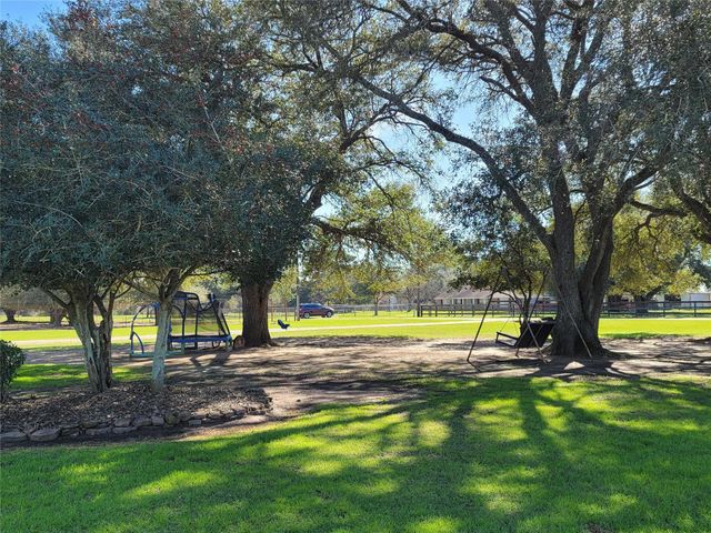 28302 Piney Corners, Waller, TX 77484