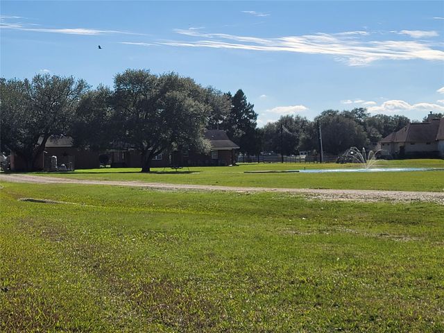 28302 Piney Corners, Waller, TX 77484