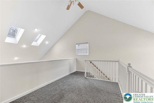 230 Hawthorne Village Court, Middle Smithfield Twp, PA 18302