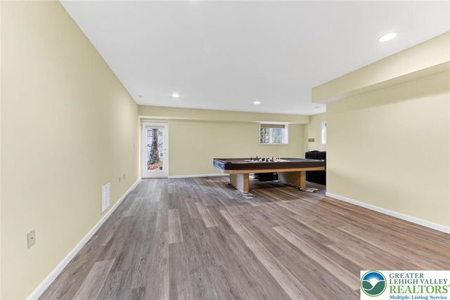 230 Hawthorne Village Court, Middle Smithfield Twp, PA 18302