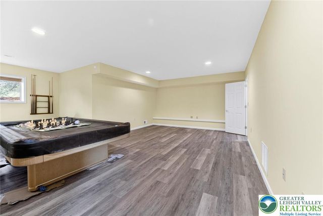 230 Hawthorne Village Court, Middle Smithfield Twp, PA 18302