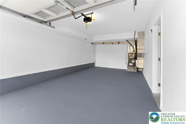 230 Hawthorne Village Court, Middle Smithfield Twp, PA 18302