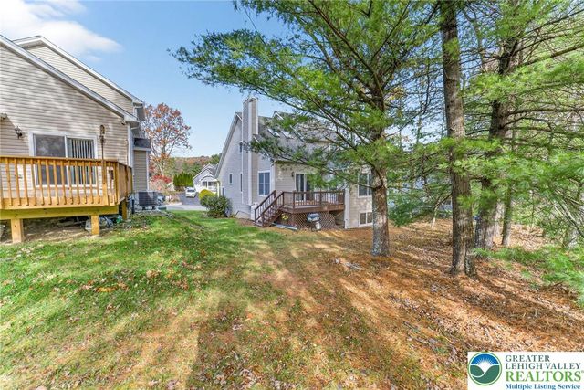 230 Hawthorne Village Court, Middle Smithfield Twp, PA 18302