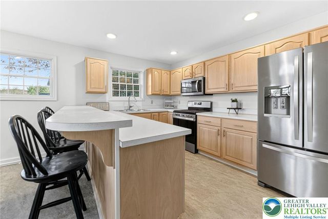 230 Hawthorne Village Court, Middle Smithfield Twp, PA 18302