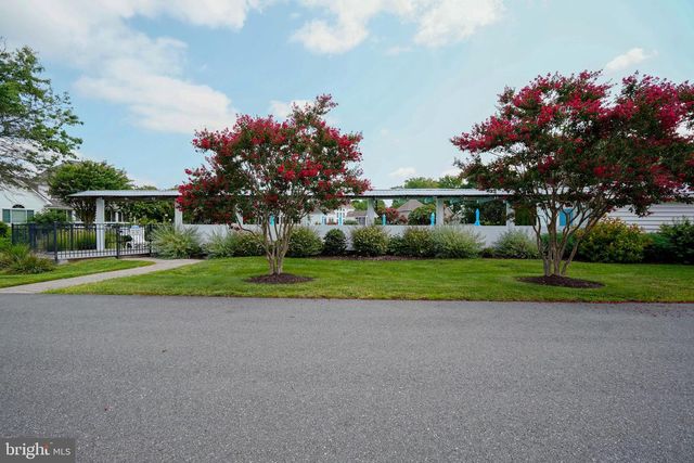 2 CEDAR GROVE CT, Ocean View, DE 19970