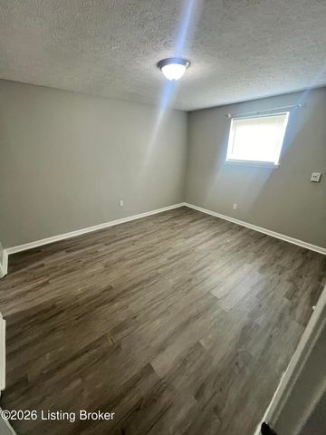 6500 Hackel Dr 3, Louisville, KY 40258