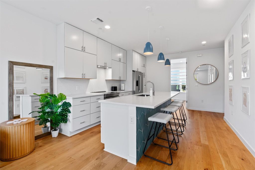 6020 Springdale RD 10, Austin, TX 78723