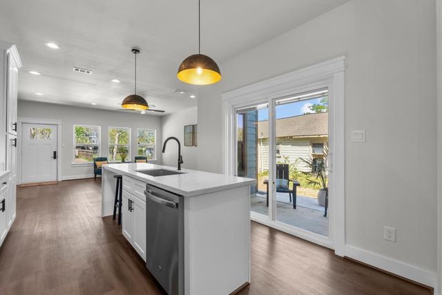 125 4th Street, San Leon, TX 77539