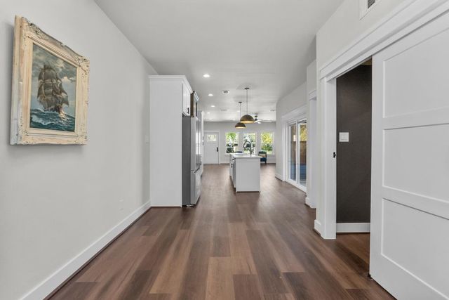 125 4th Street, San Leon, TX 77539