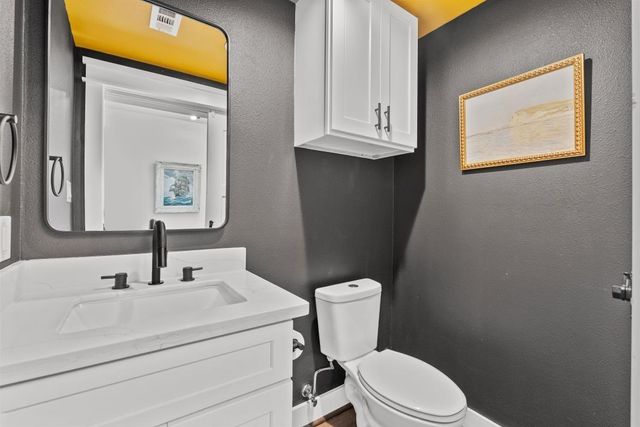 125 4th Street, San Leon, TX 77539