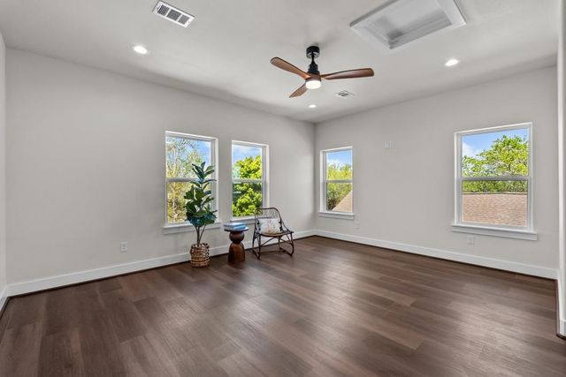 125 4th Street, San Leon, TX 77539