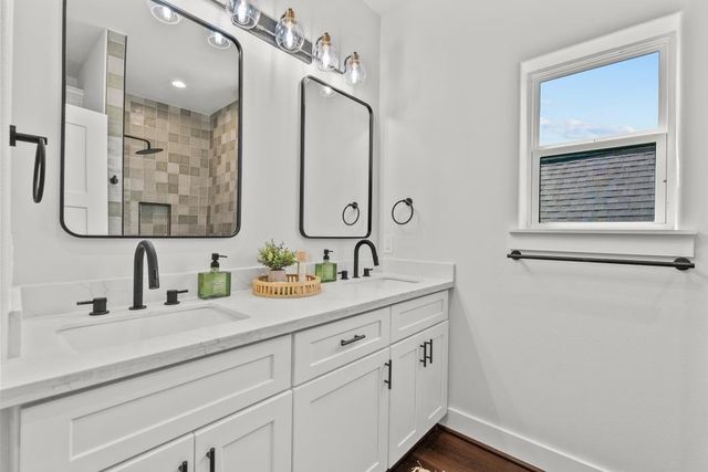 125 4th Street, San Leon, TX 77539