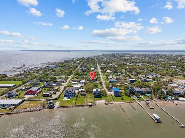 125 4th Street, San Leon, TX 77539