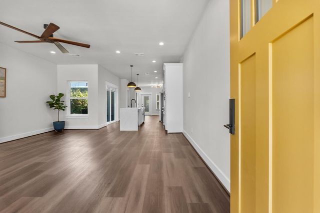 125 4th Street, San Leon, TX 77539