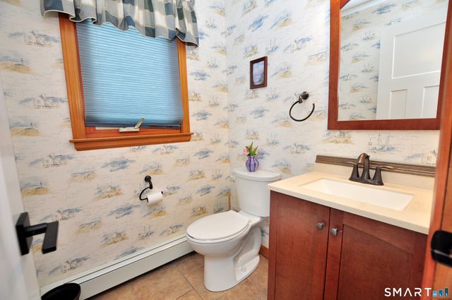 16 Virginia La, Farmington, CT 06085