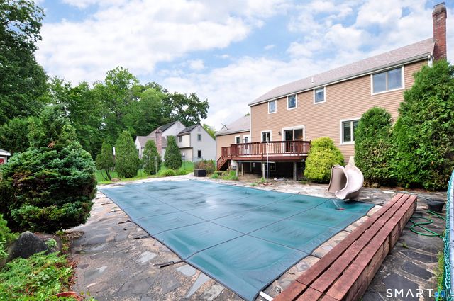 16 Virginia La, Farmington, CT 06085