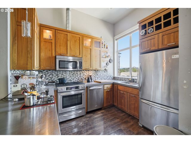 2340 WILLAMETTE St, Eugene, OR 97405