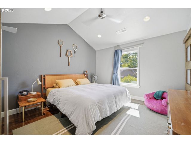2340 WILLAMETTE St, Eugene, OR 97405