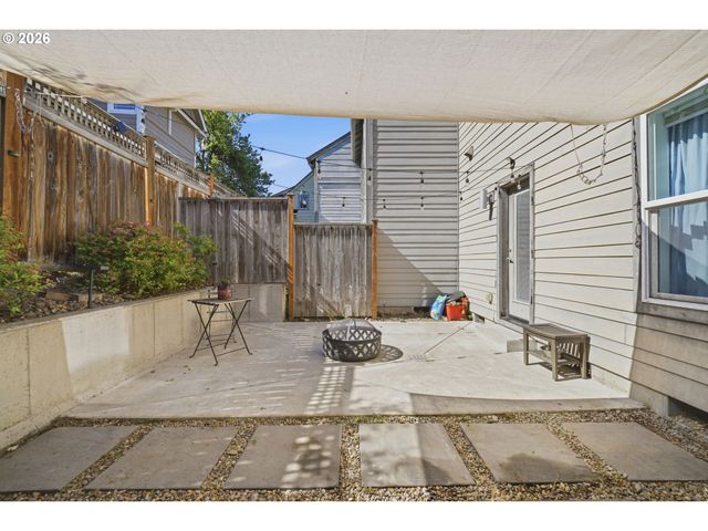 2340 WILLAMETTE St, Eugene, OR 97405