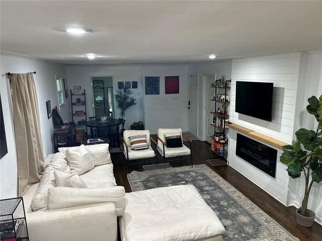 2469 Stone Road, East Point, GA 30344