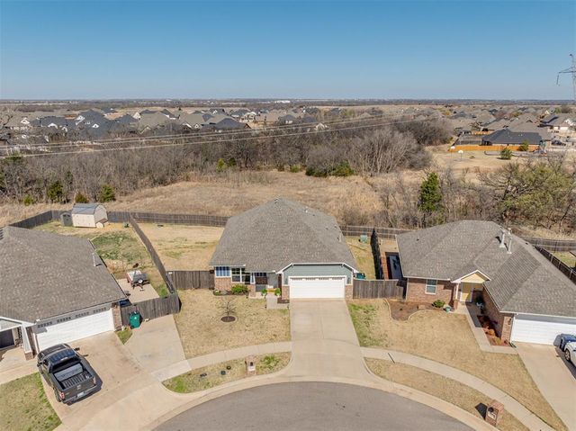9109 NW 143rd Street, Yukon, OK 73099