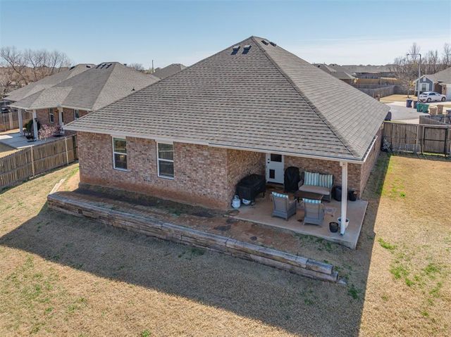 9109 NW 143rd Street, Yukon, OK 73099
