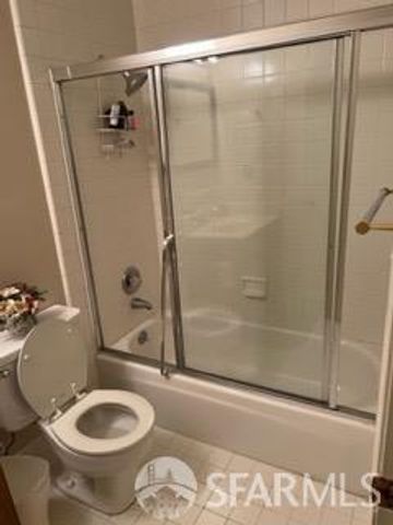 1000 Franklin Street 305, San Francisco, CA 94109