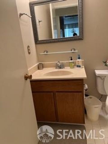 1000 Franklin Street 305, San Francisco, CA 94109