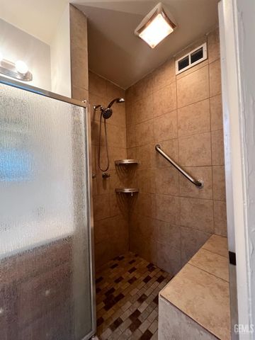 2907 Driller Avenue, Bakersfield, CA 93306