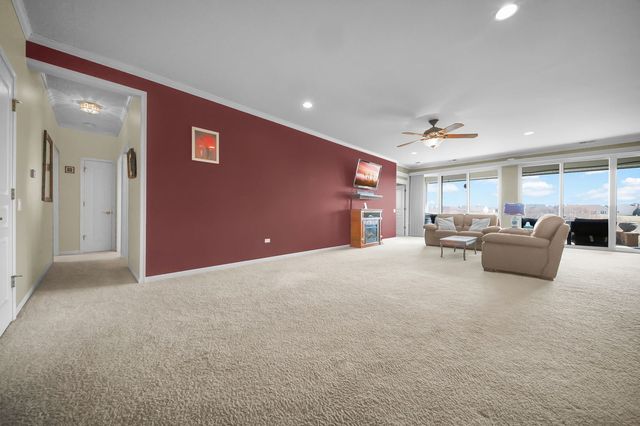 12830 CRESTVIEW Drive, Huntley, IL 60142