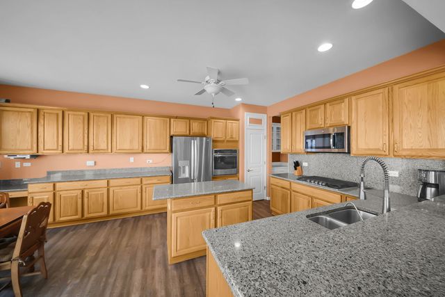 12830 CRESTVIEW Drive, Huntley, IL 60142