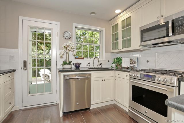 11 Muir Lane, New City, NY 10956