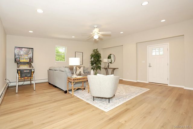 11 Muir Lane, New City, NY 10956