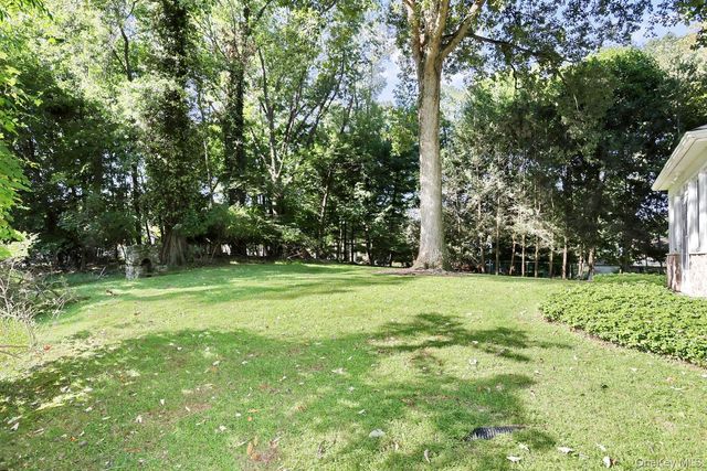 11 Muir Lane, New City, NY 10956