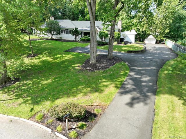 11 Muir Lane, New City, NY 10956