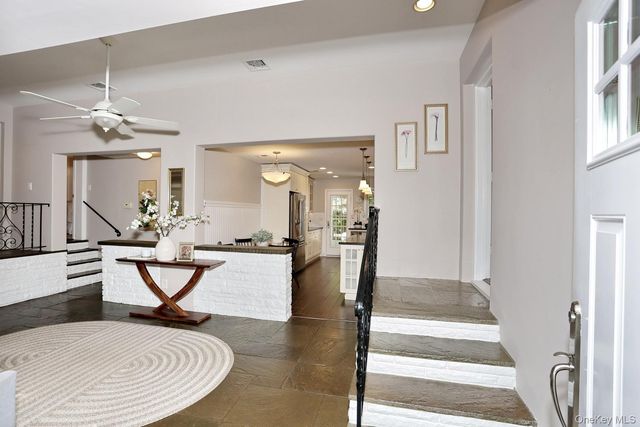 11 Muir Lane, New City, NY 10956
