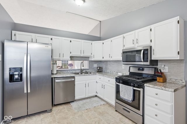 1181 Pilgrim Road, Greenwood, IN 46142