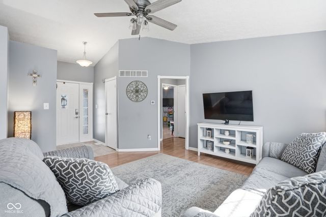 1181 Pilgrim Road, Greenwood, IN 46142