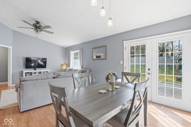 1181 Pilgrim Road, Greenwood, IN 46142