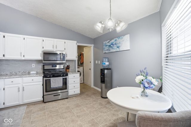 1181 Pilgrim Road, Greenwood, IN 46142