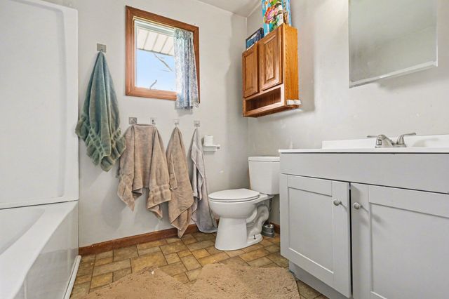 630 E Saint Joseph Street, Paw Paw Vllg, MI 49079