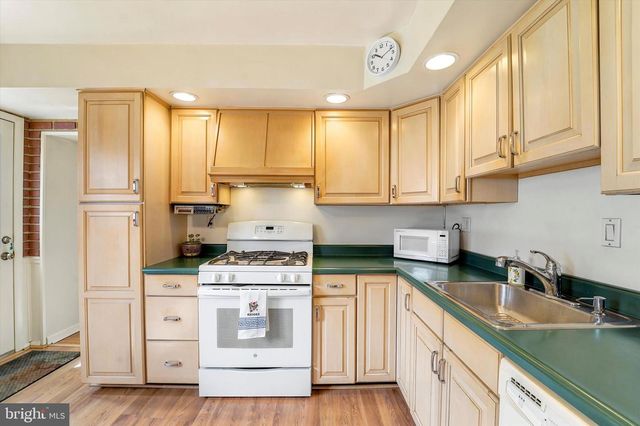 303 GLENDALE RD, Havertown, PA 19083