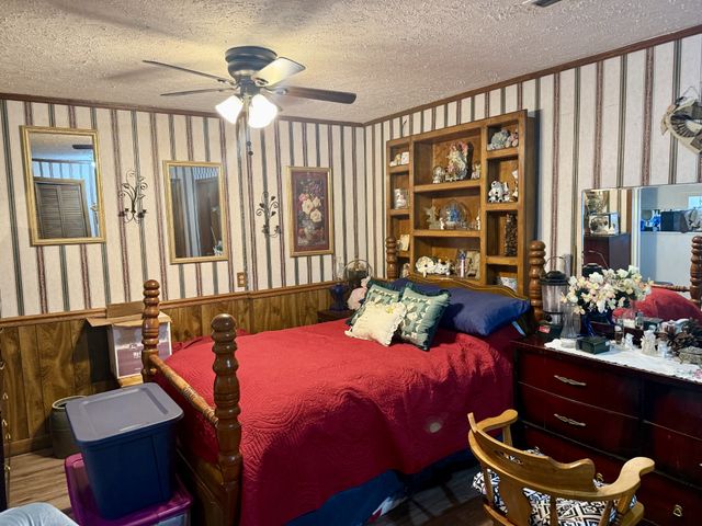 1459 Pete Sain Rd, Manchester, TN 37355