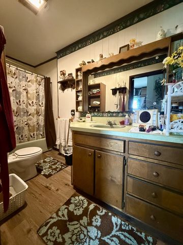 1459 Pete Sain Rd, Manchester, TN 37355
