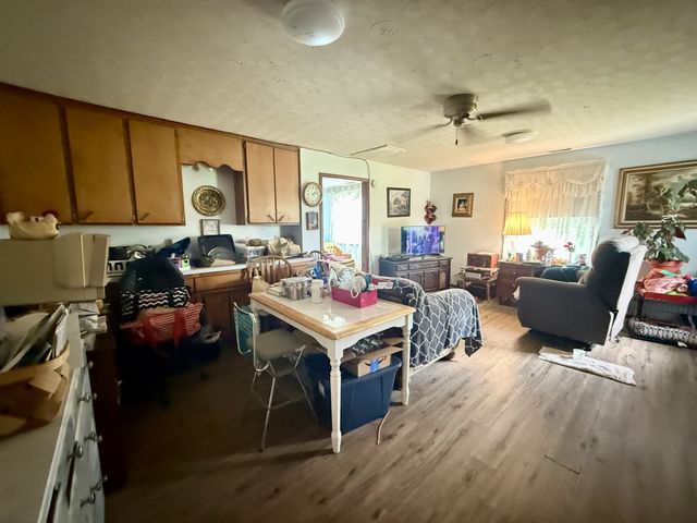 1459 Pete Sain Rd, Manchester, TN 37355
