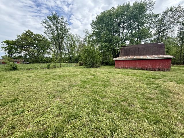 1459 Pete Sain Rd, Manchester, TN 37355