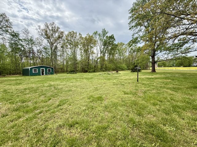 1459 Pete Sain Rd, Manchester, TN 37355